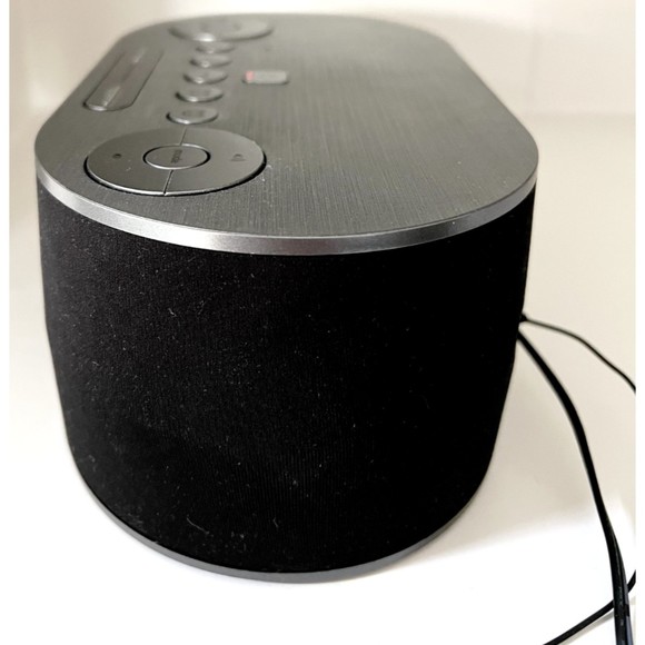 iHome iBT38 Bluetooth USB Charging Speakerphone Stereo Dual Alarm FM Clock Radio - Picture 6 of 6